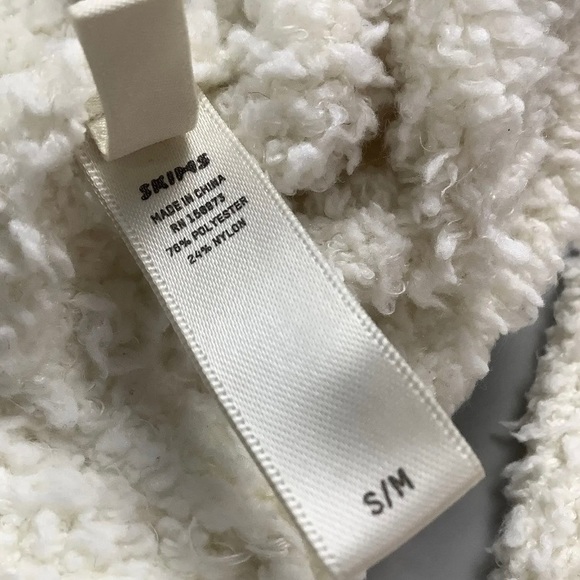 #22 Skims Knit Crop top - Picture 6 of 6